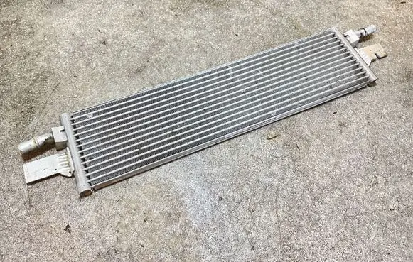 BMW 3 G20 G21 Engine oil radiator 8852263 15272311