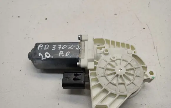Nissan 370Z Front door window regulator motor 961617101 98731JL00A