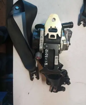 Volvo S60 Front seatbelt 39818843