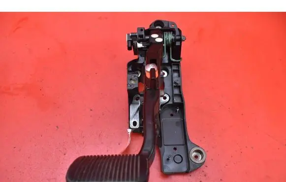 Ford Grand C-MAX Accelerator throttle pedal C346CV682455A