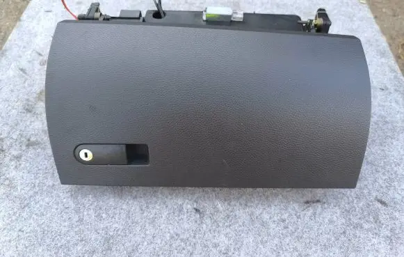 Volkswagen Multivan T5 Glove box 7H5858721A 10700L ZL8989HZ