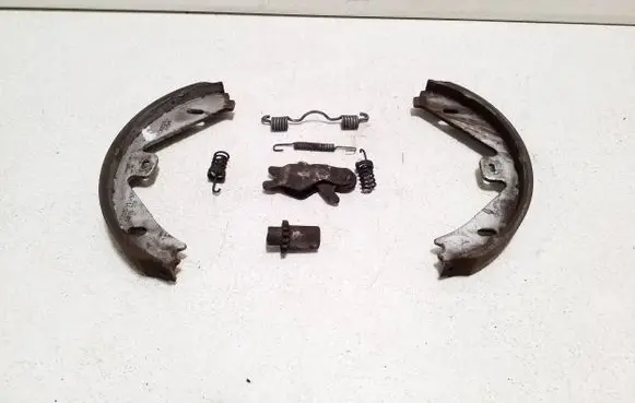 Mercedes-Benz CLS C218 X218 Handbrake/parking brake pads 