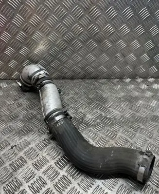 Intercooler hose/pipe
