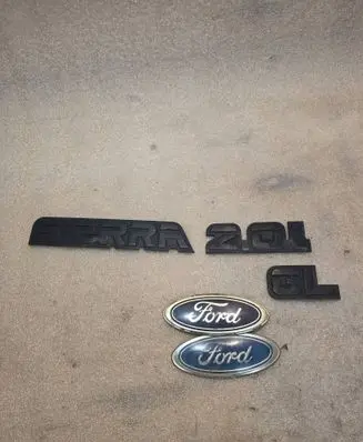 Ford Sierra Manufacturers badge/model letters 