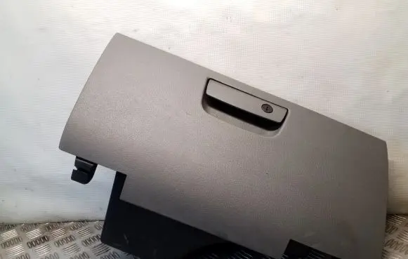 Jeep Grand Cherokee (WK) Glove box 5JY771D5AI