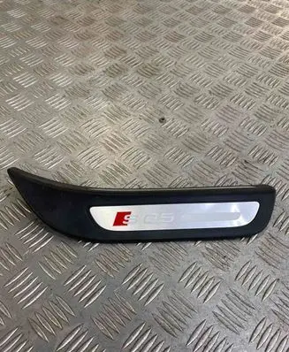 Audi Q5 SQ5 Rear sill trim cover 8R0853376C