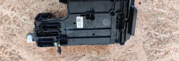 Tesla Model Y Gateway control module P165764802A1657648