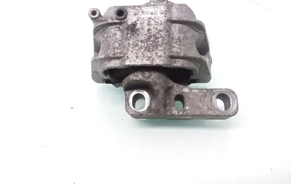 Skoda Octavia Mk2 (1Z) Engine mount bracket 1K0199262AS