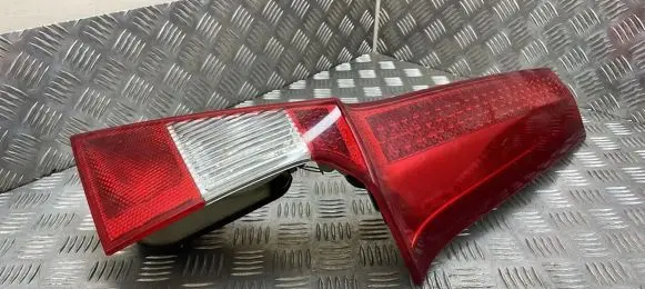 Volvo V70 Tailgate rear/tail lights 164398