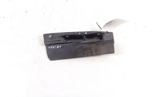 Front wheel arch liner splash guards