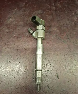 Mercedes-Benz E W211 Fuel injector A6480700187 250803