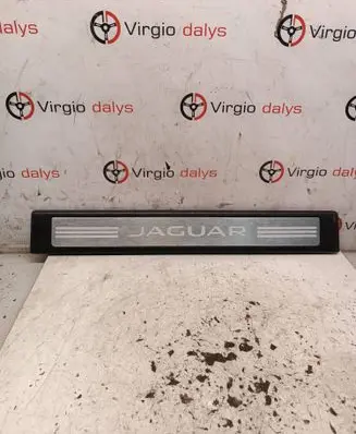 Jaguar XF X250 Front sill trim cover 8X2313201A
