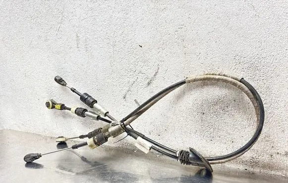 Volvo XC70 Gear shift cable linkage 31256139