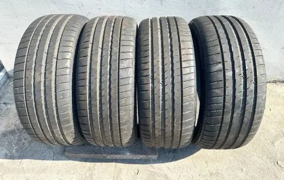 Skoda Superb B8 (3V) R18 summer tire 