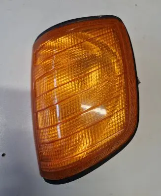 Mercedes-Benz E W124 Front indicator light 1305233928