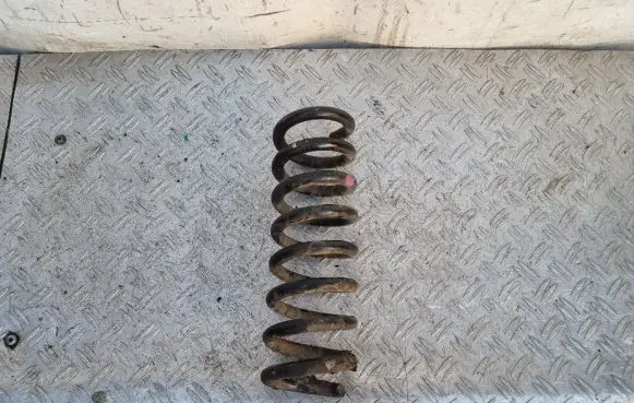 Mercedes-Benz C W204 Rear coil spring