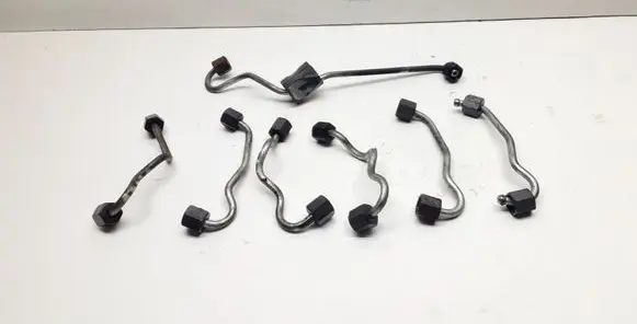 BMW X5 E70 Fuel injector supply line/pipe 