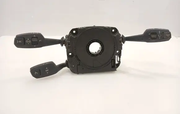 Wiper turn signal indicator stalk/switch