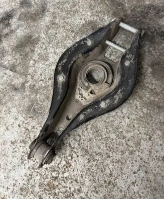 Rear upper control arm/wishbone