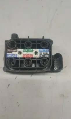 Audi A6 S6 C7 4G Air suspension valve block 4H0616013A