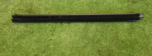 Ford Explorer VI Rear door windshield rail LB5B-S25860-AE LB5B-S25861-AE