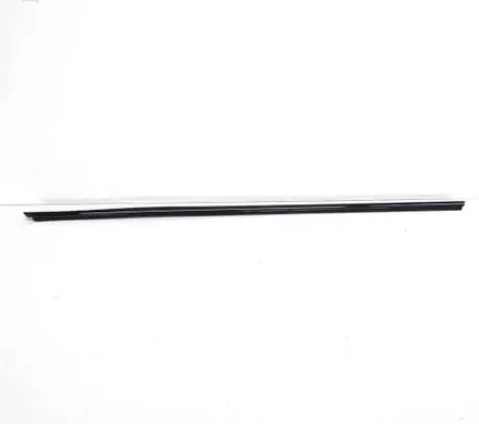 BMW 4 F32 F33 Door glass trim 7279774