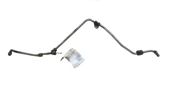 Volkswagen Golf V Fuel injector supply line/pipe 
