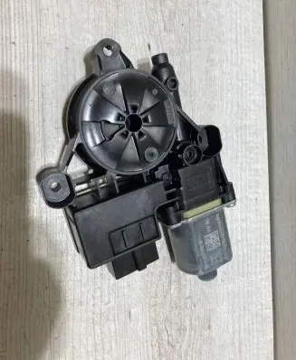 Audi A3 S3 8V Rear door window regulator motor 5Q0959812D