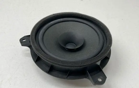 Subaru XV II Rear door speaker