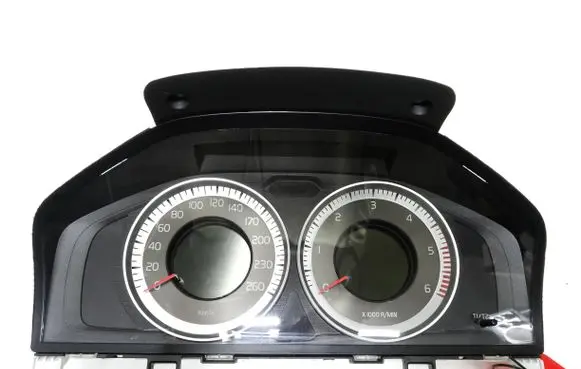Volvo V70 Speedometer (instrument cluster) 31343325AA 36001836 69799610U