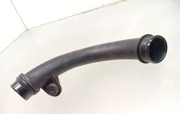 Volkswagen Transporter - Caravelle T5 Intercooler hose/pipe 7E0145762C