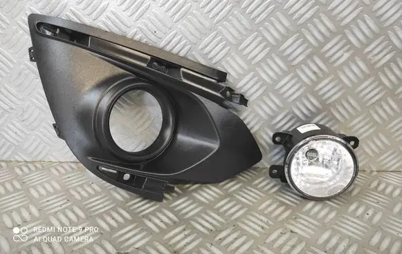 Mitsubishi Space Star Front fog light trim/grill 89207251
