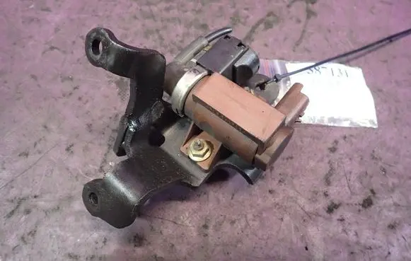 Peugeot 407 Vacuum valve 