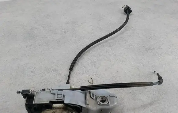 Fiat Bravo Front door lock 51827956