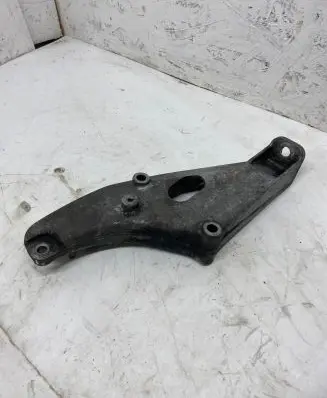 BMW 5 E34 Engine mounting bracket 1139424