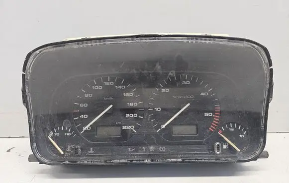 Volkswagen Golf III Speedometer (instrument cluster) 87001262 88311188