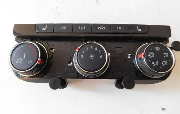 Volkswagen Touran III Climate control unit