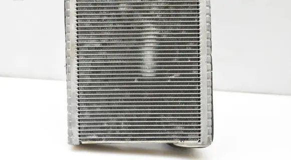 Volkswagen PASSAT B8 A/C cooling radiator (condenser) 5Q2820105B