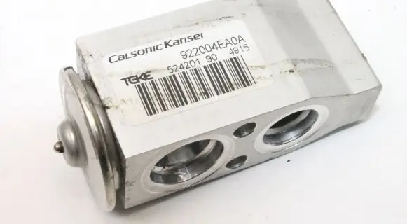 Nissan Qashqai Air conditioning (A/C) expansion valve 922004EA0A