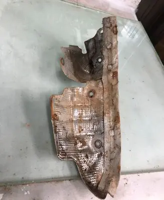 BMW X4 G02 Heat shield in engine bay 8585811