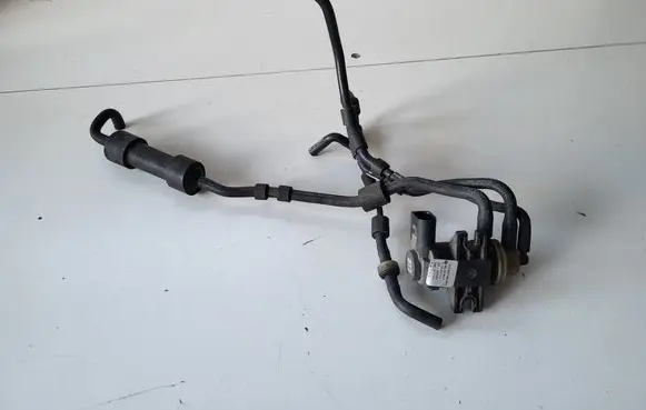 Skoda Octavia Mk3 (5E) Turbo solenoid valve 04L131051F