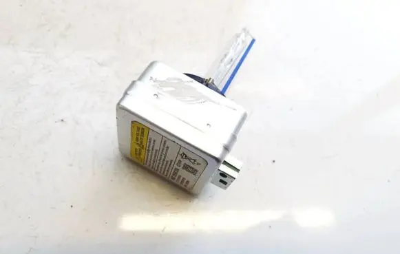 Jeep Grand Cherokee Rear tail light bulb e1399r00 13857900