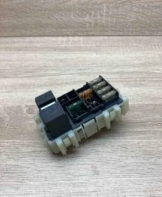 Ford Galaxy Fuse module 6G9T14K131AA K067R
