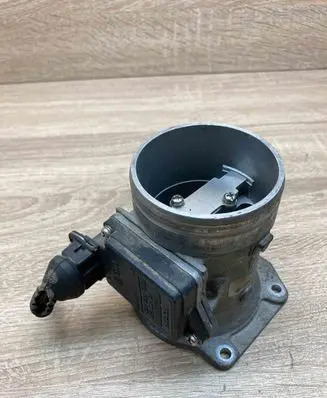 Volkswagen Sharan Mass air flow meter 037906461B AFH6010A