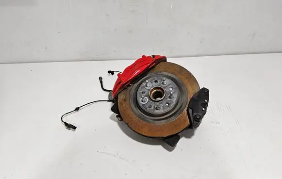 Rear wheel hub spindle/knuckle