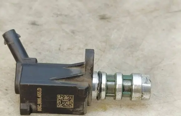 Audi A3 8Y Camshaft vanos timing valve 05C906455D