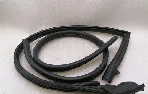 Ferrari FF Rubber seal front coupe door window 86872000