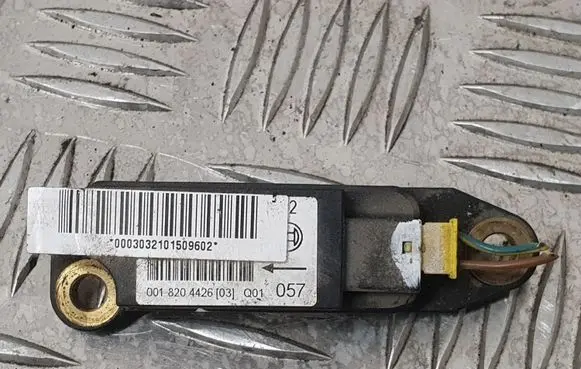 Mercedes-Benz C W203 Airbag deployment crash/impact sensor 0018204426