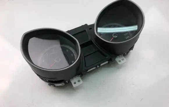 Speedometer (instrument cluster)