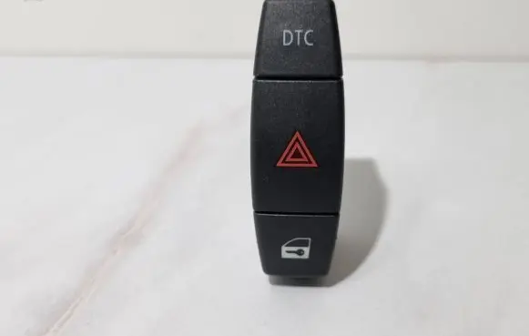 BMW 1 E81 E87 Hazard light switch 6945603 61316945603 694560303